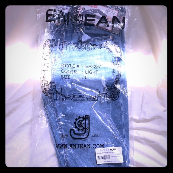 Mid Rise Ankle Jeans - Picture 1 of 6